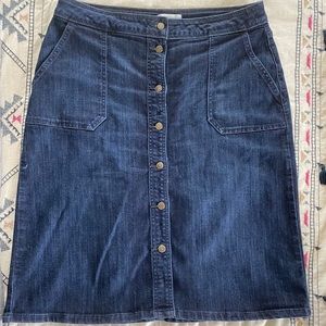 Knee length Liz Claiborne skirt